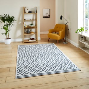 Coral Diamond Rug