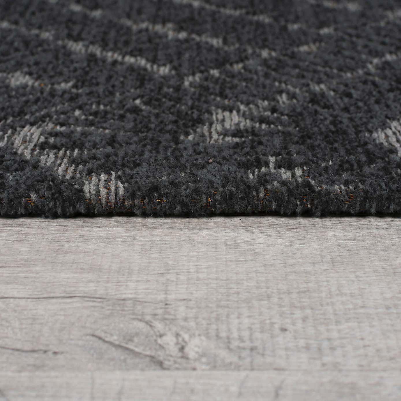 Carousel zoom image position 4 of 6