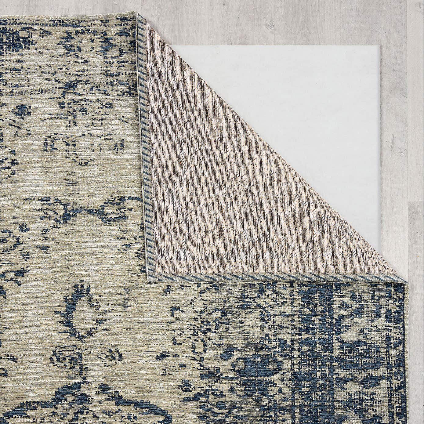 Carousel zoom image position 3 of 6