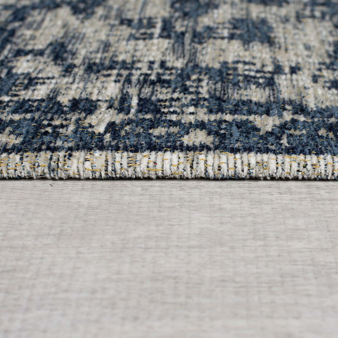 Carousel zoom image position 4 of 6