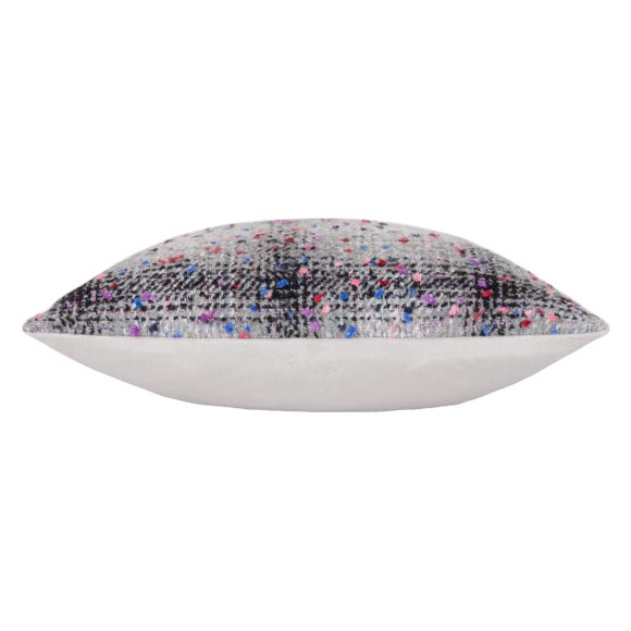 Carousel navigation image position 4 of 6