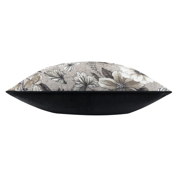 Carousel navigation image position 4 of 6