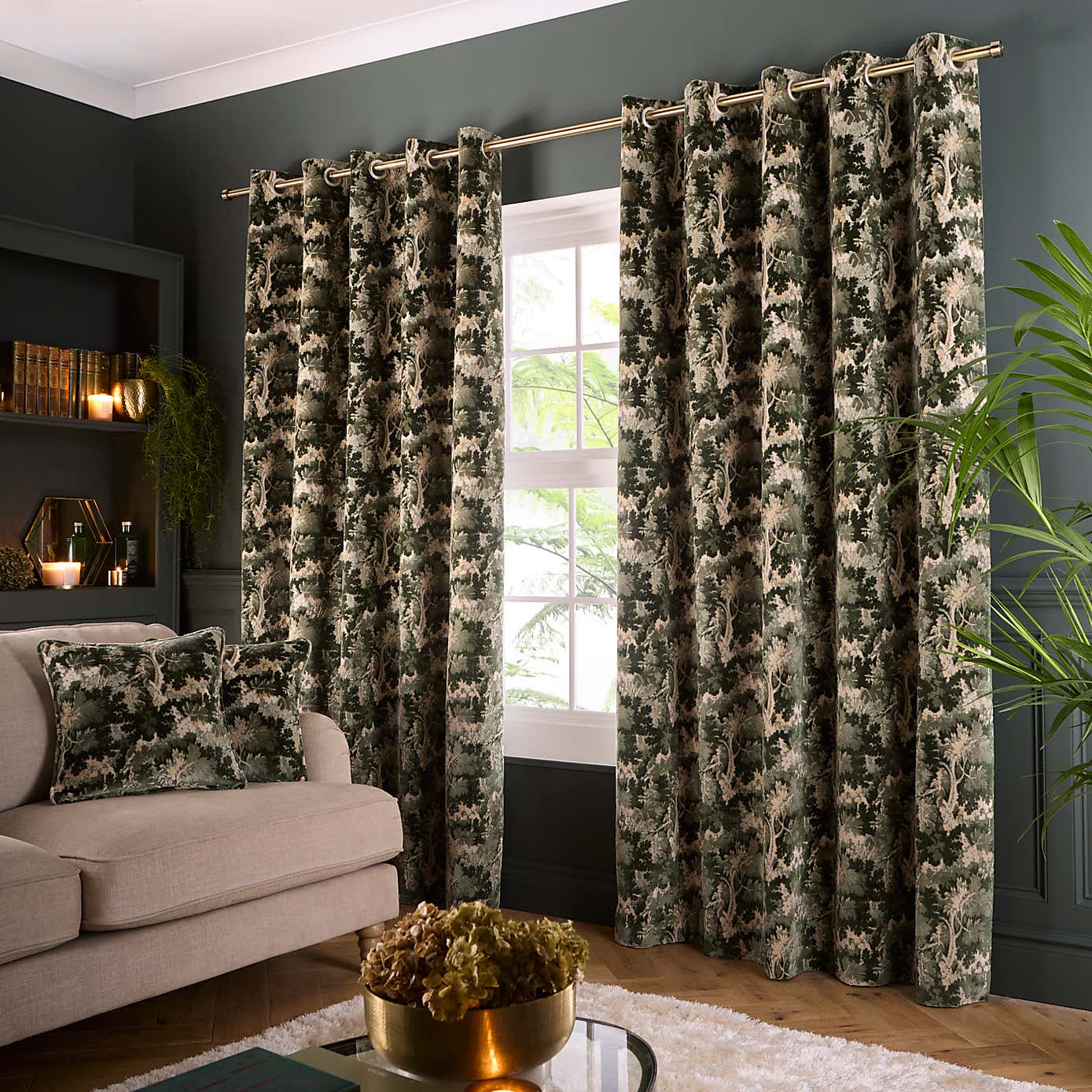 Carousel zoom image position 2 of 5