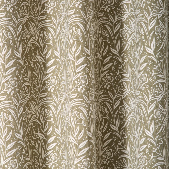 Carousel navigation image position 3 of 6