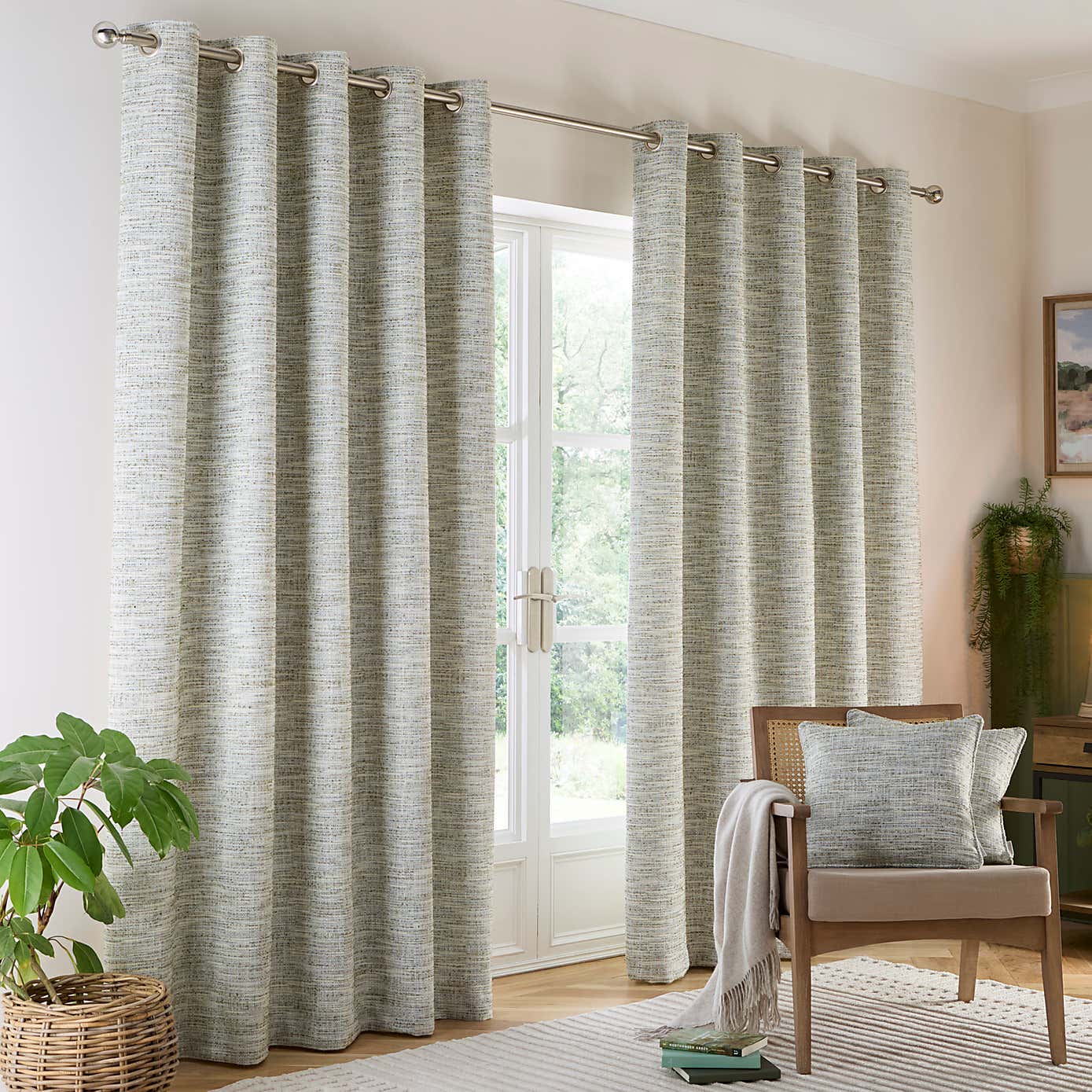 Carousel zoom image position 2 of 6