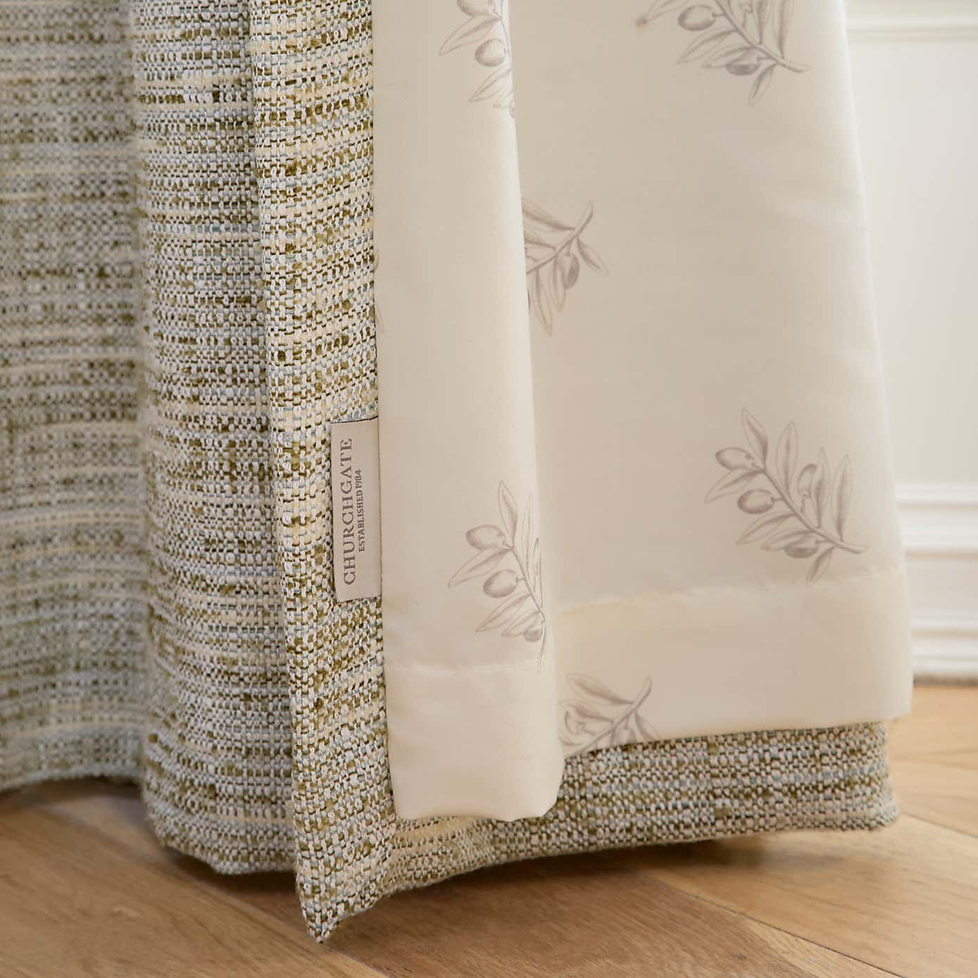 Carousel zoom image position 5 of 6