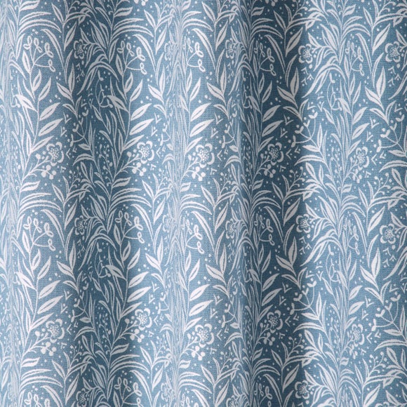 Carousel navigation image position 3 of 6