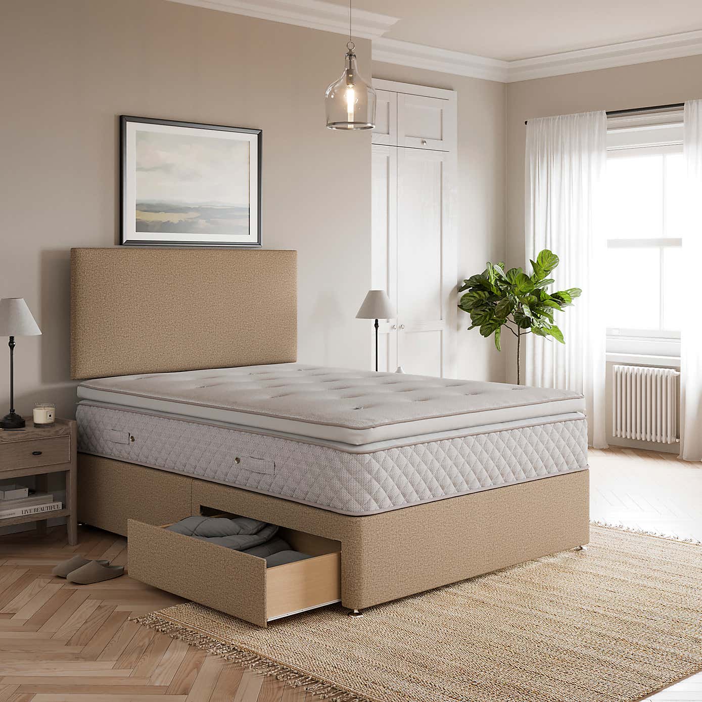 Carousel zoom image position 2 of 3