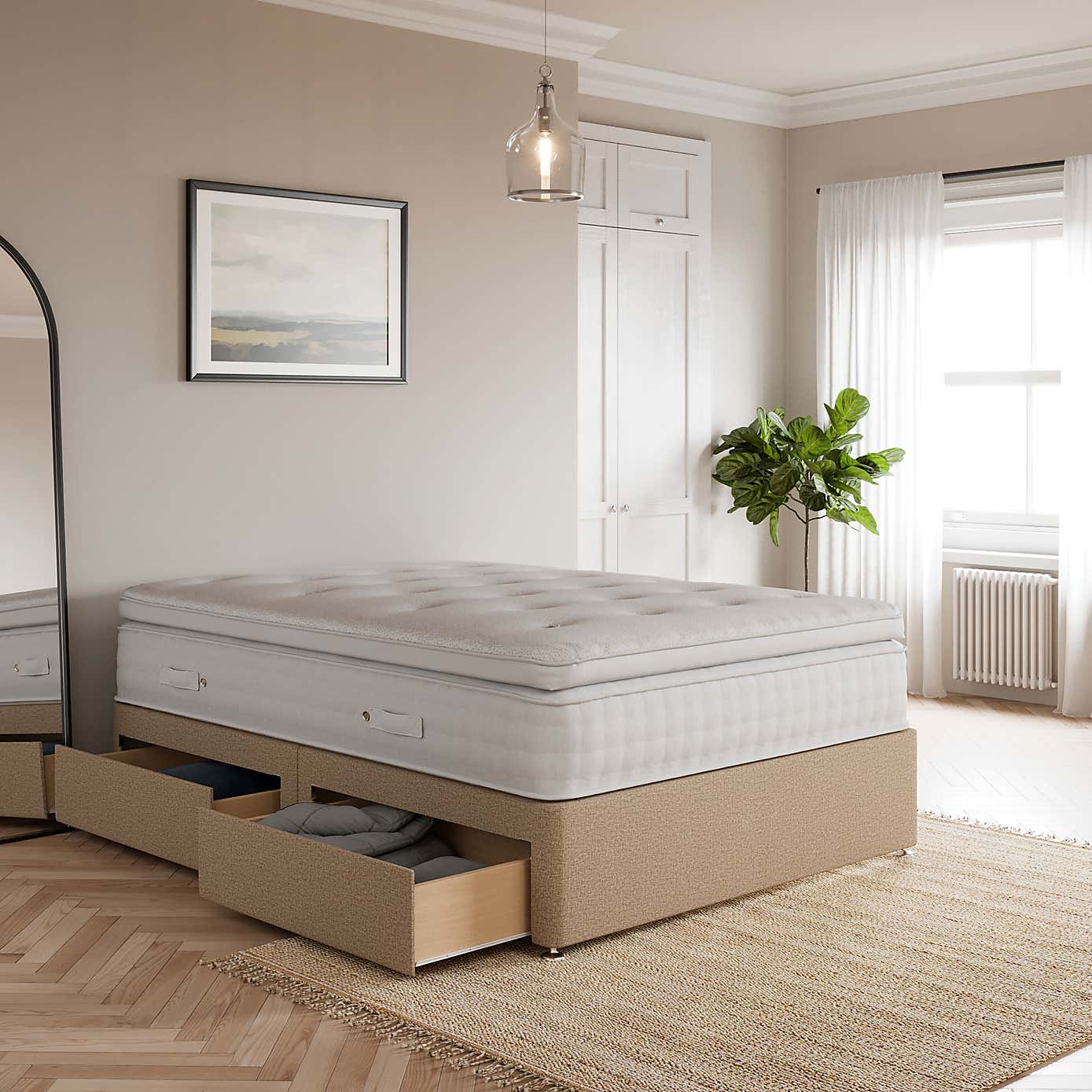 Carousel zoom image position 2 of 3