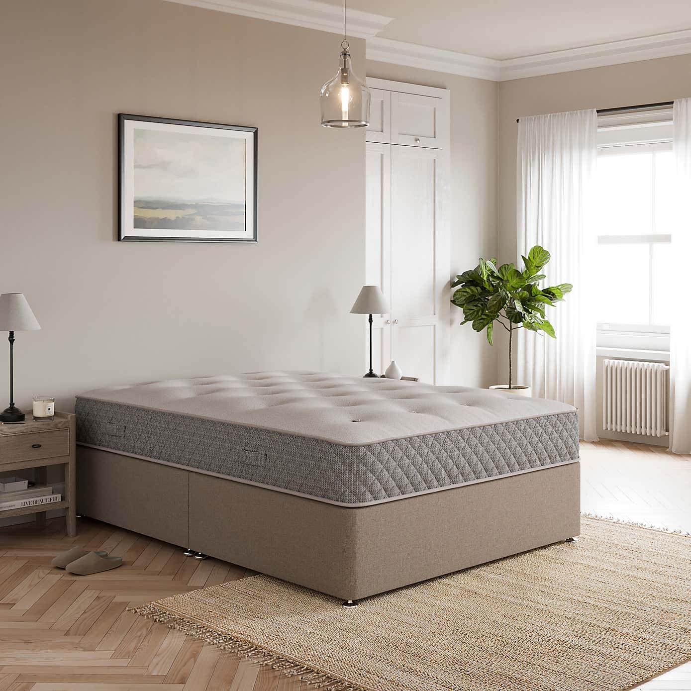 Carousel zoom image position 2 of 3