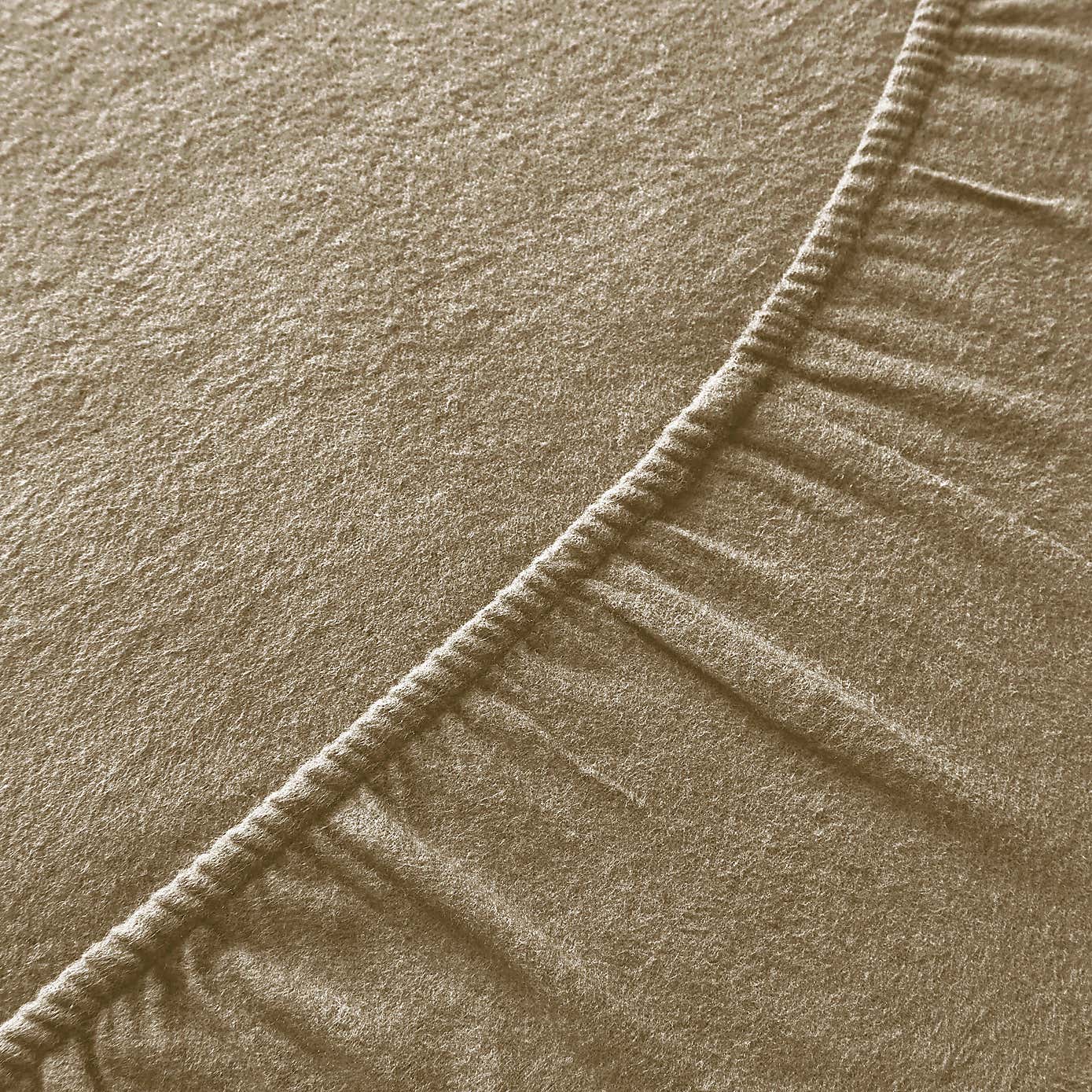 Carousel zoom image position 2 of 2