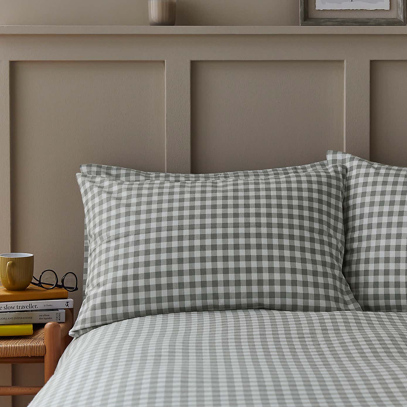 Carousel zoom image position 2 of 6