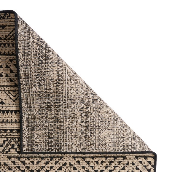 Carousel navigation image position 4 of 5