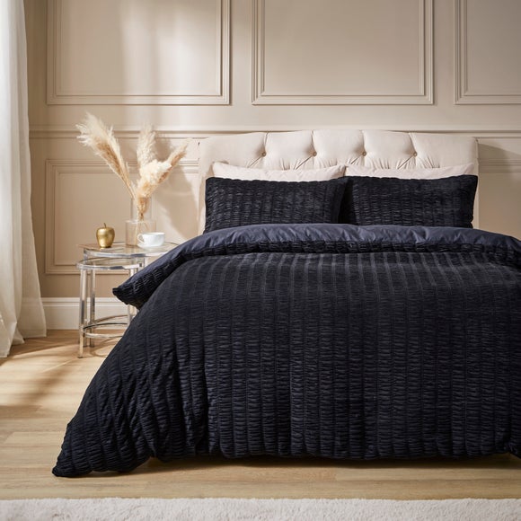 Ruched Textured Duvet Cover & Pillowcase Set