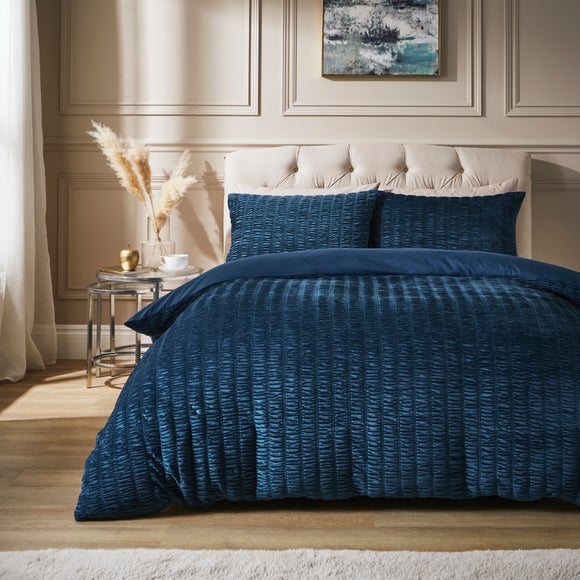Ruched Textured Duvet Cover & Pillowcase Set