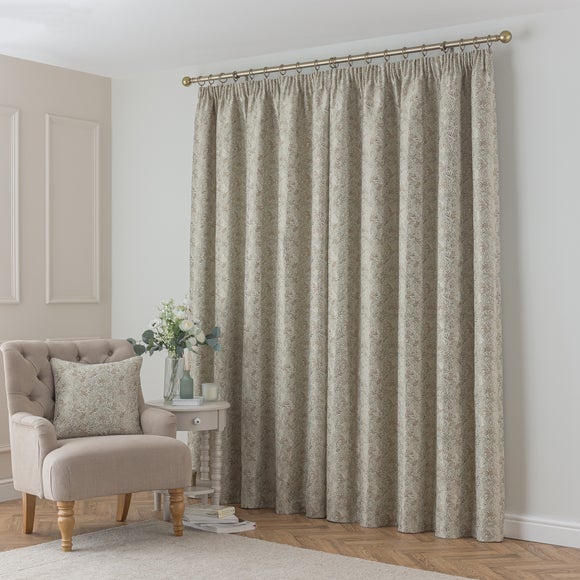 Carousel navigation image position 4 of 8