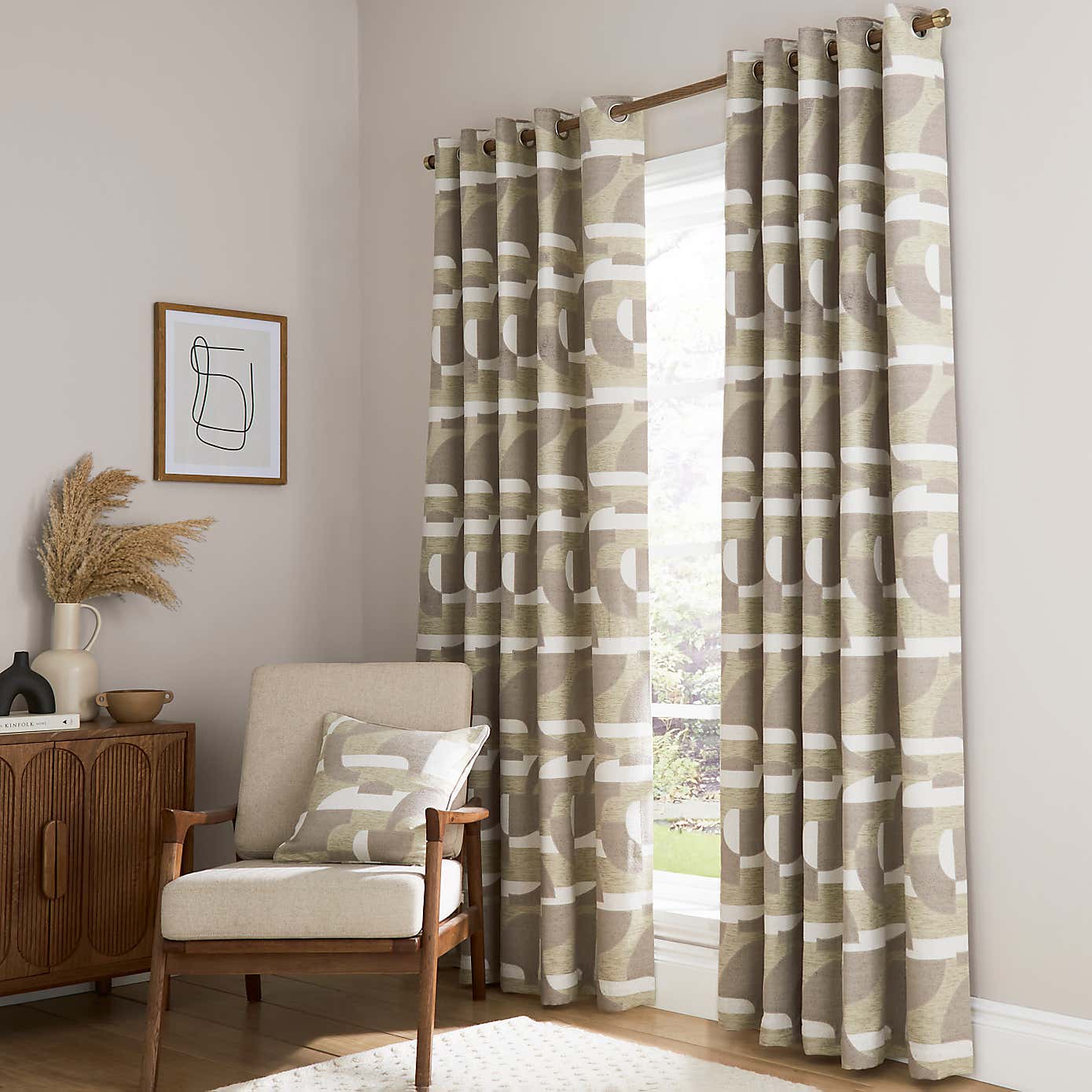 Carousel zoom image position 2 of 4