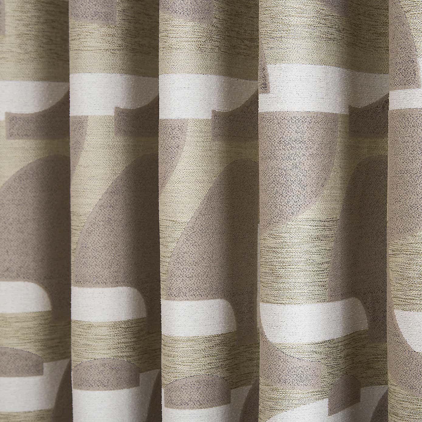 Carousel zoom image position 3 of 4