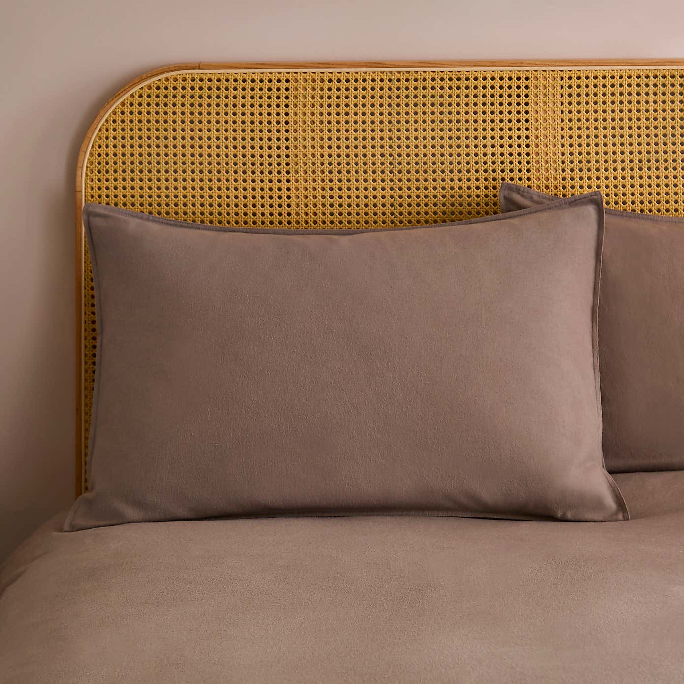 Carousel zoom image position 2 of 6