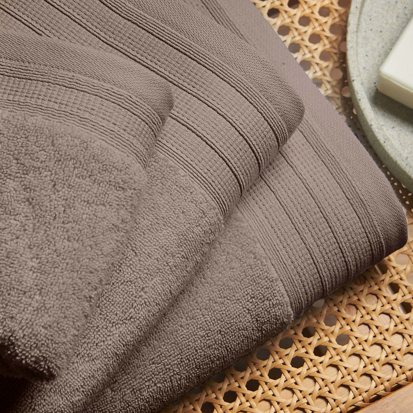 Carousel zoom image position 2 of 3