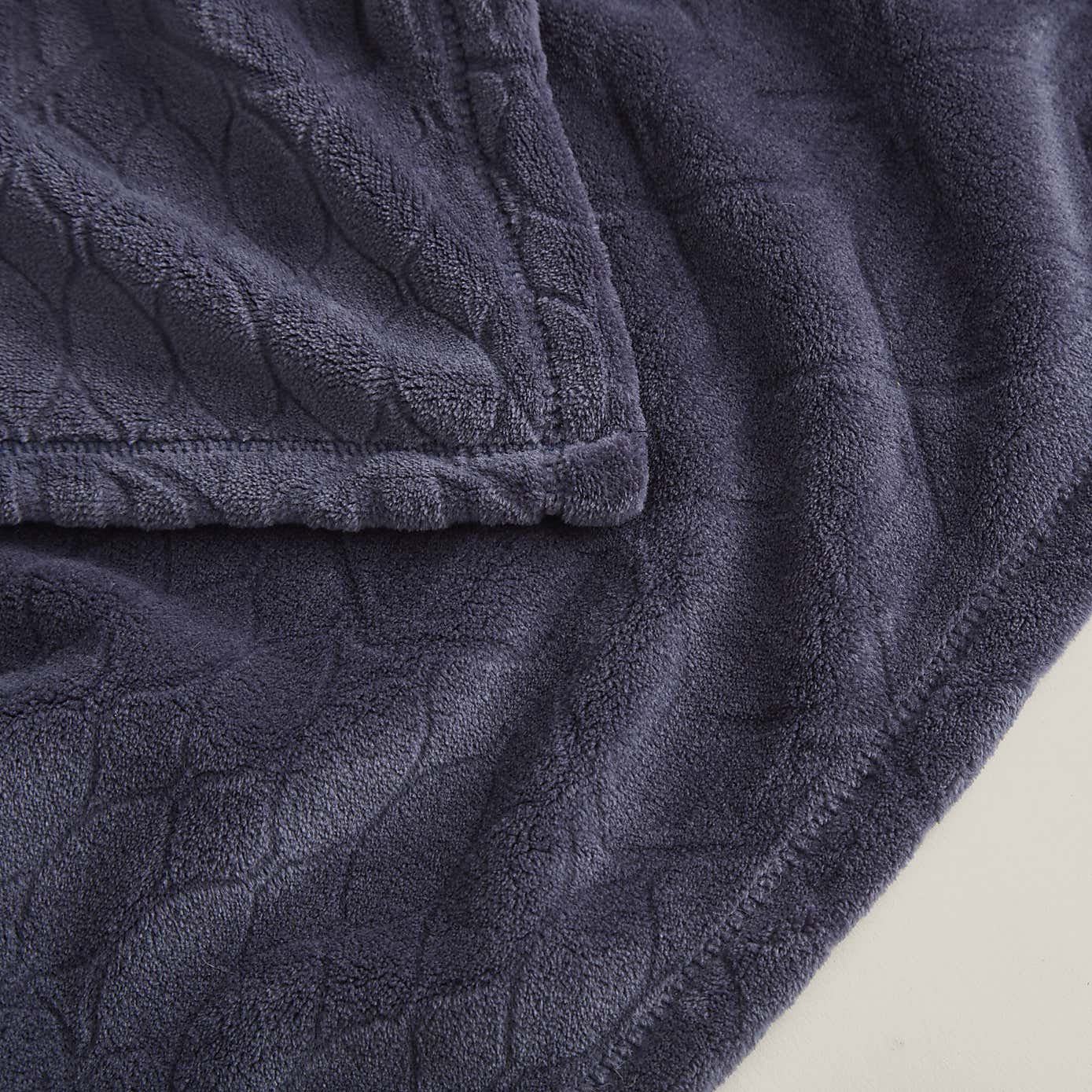 Carousel zoom image position 2 of 3