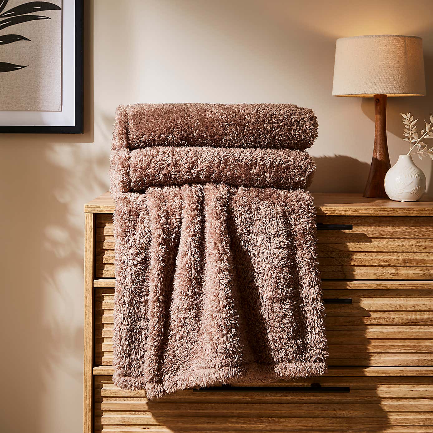 Carousel zoom image position 1 of 3