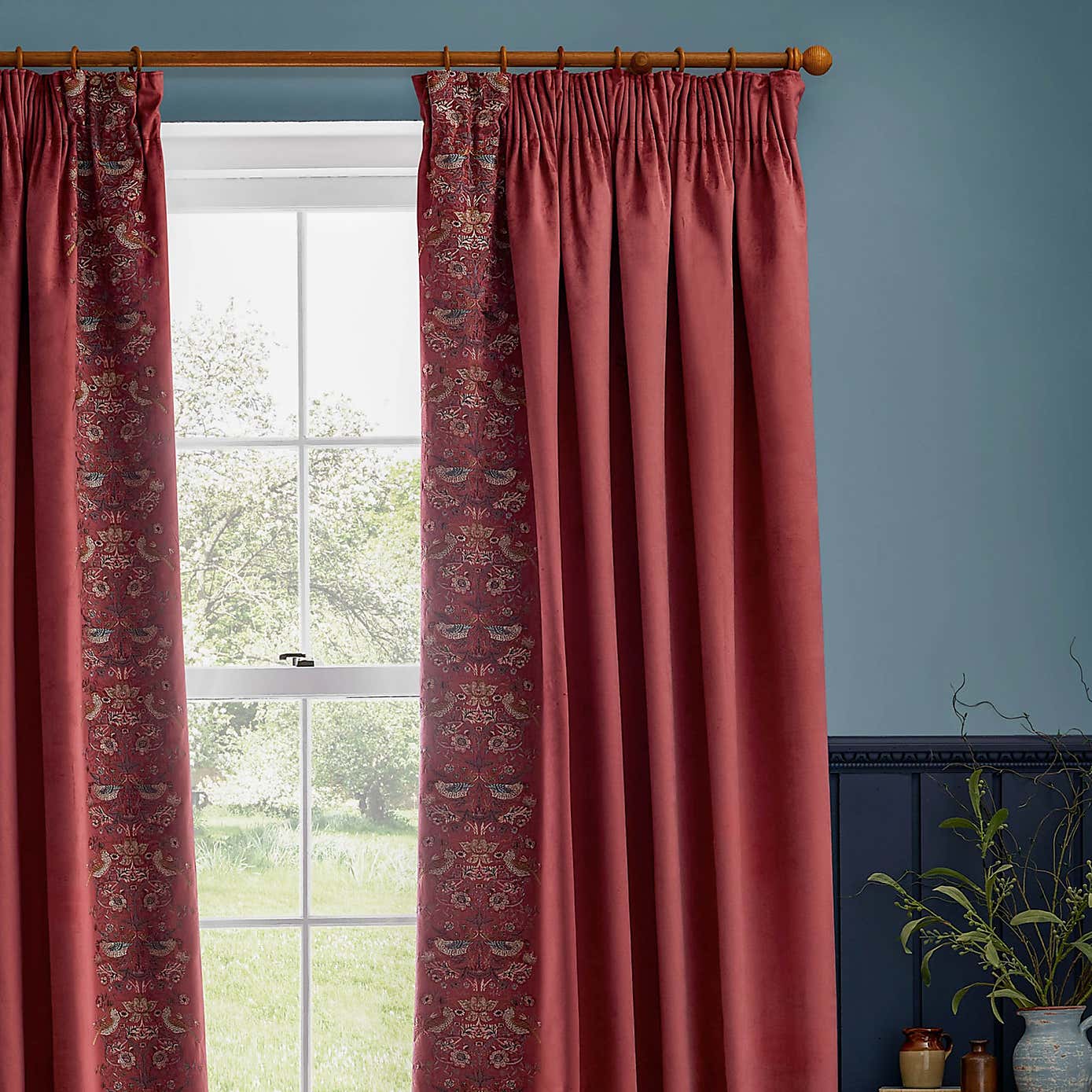 Carousel zoom image position 1 of 6