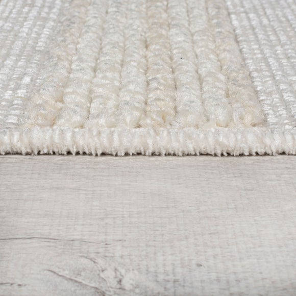 Carousel navigation image position 4 of 5