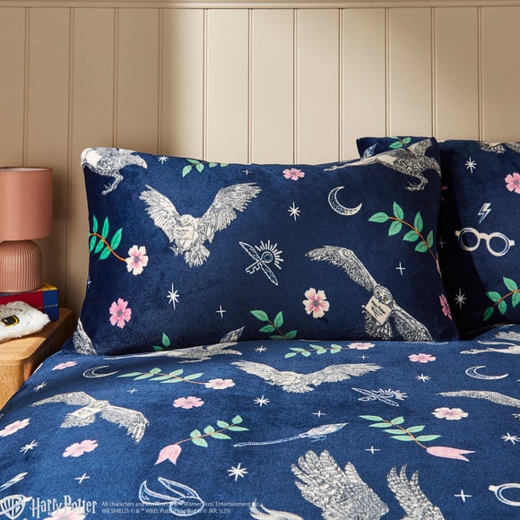 Carousel navigation image position 2 of 3