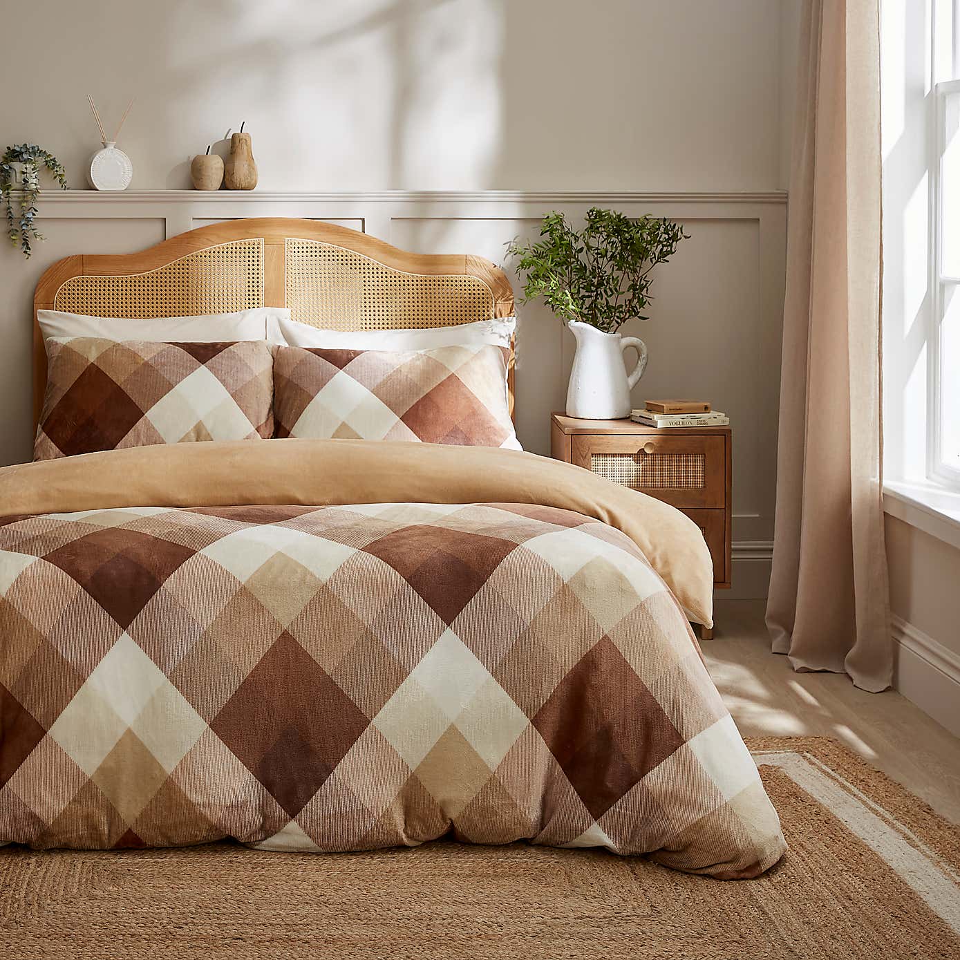 Carousel zoom image position 2 of 7