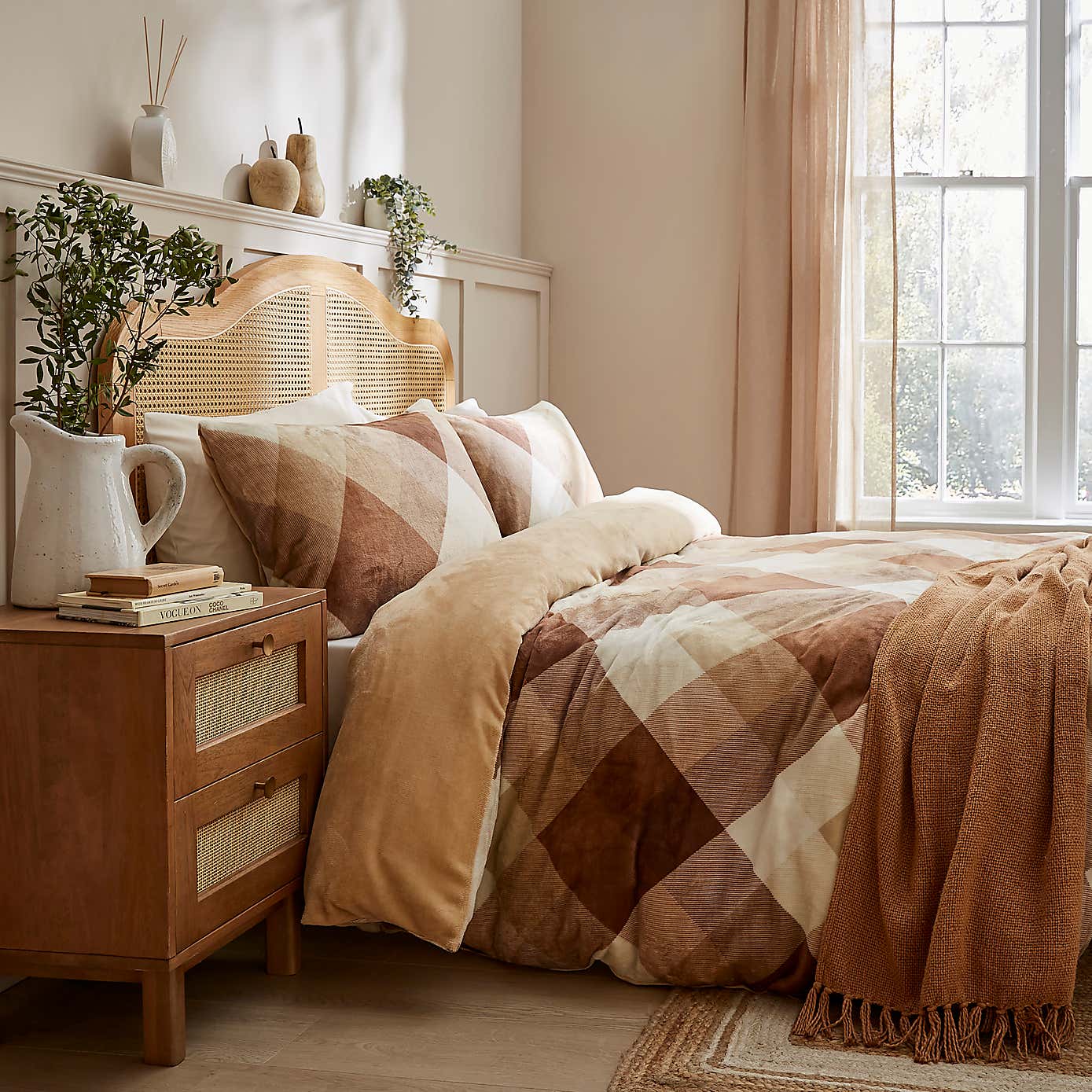 Carousel zoom image position 4 of 7