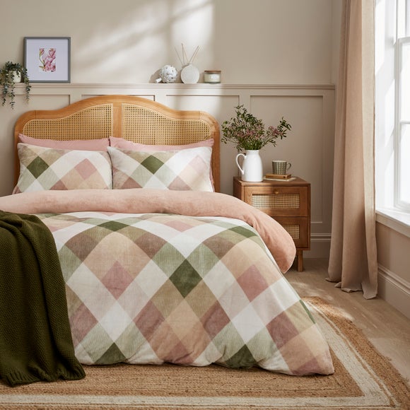 Ludhan Diamond Fleece Duvet Cover and Pillowcase Set