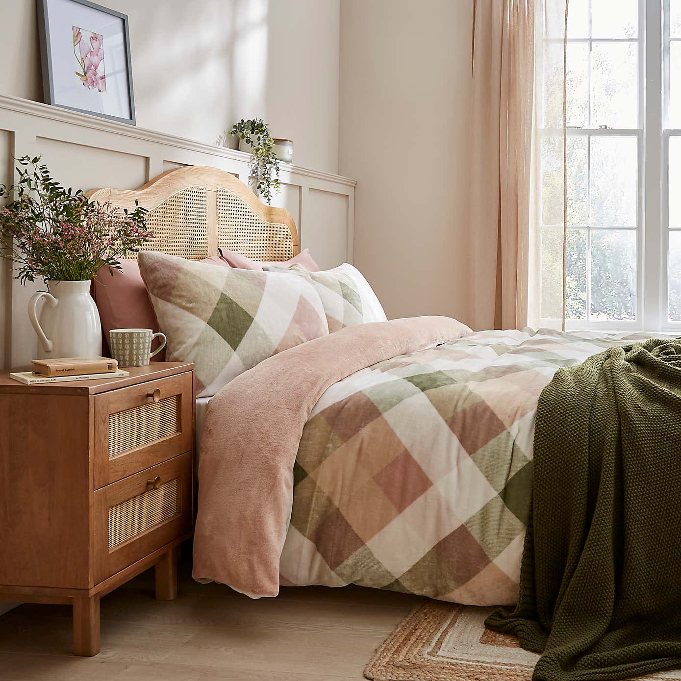 Carousel zoom image position 4 of 7