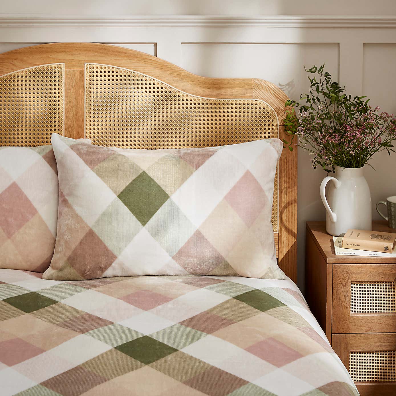 Carousel zoom image position 5 of 7