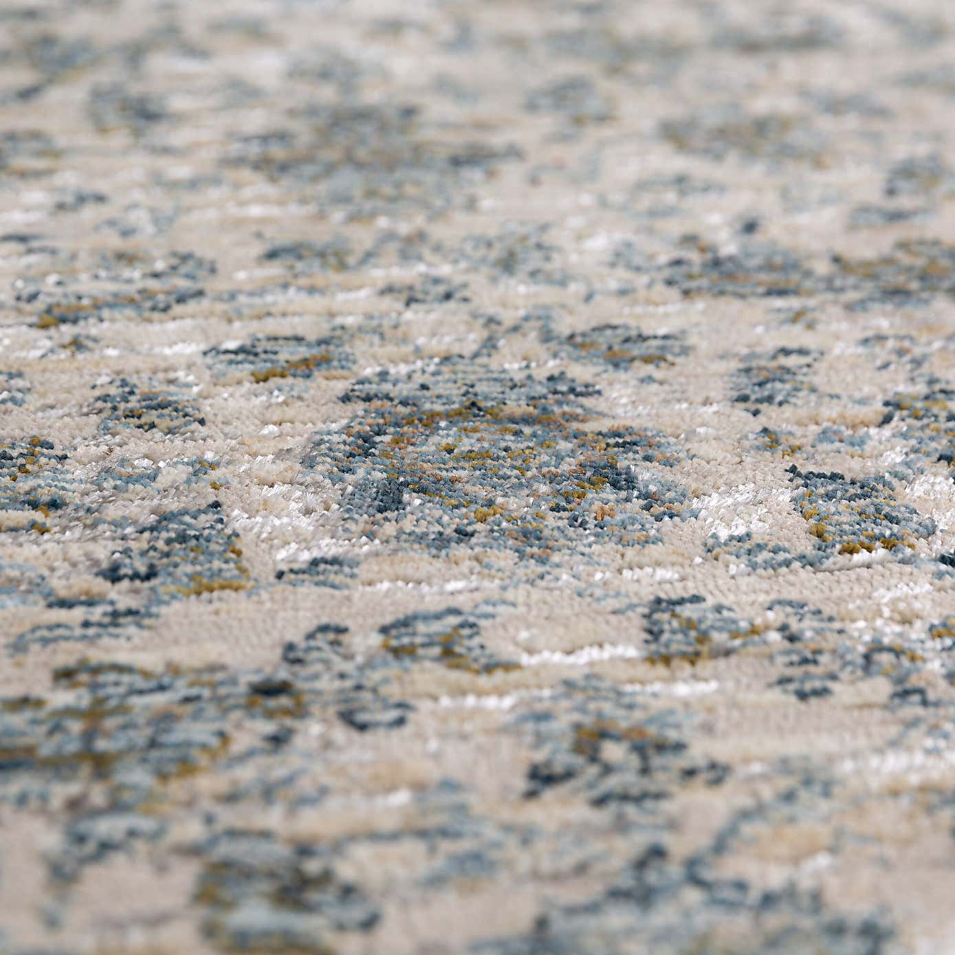 Carousel zoom image position 2 of 6