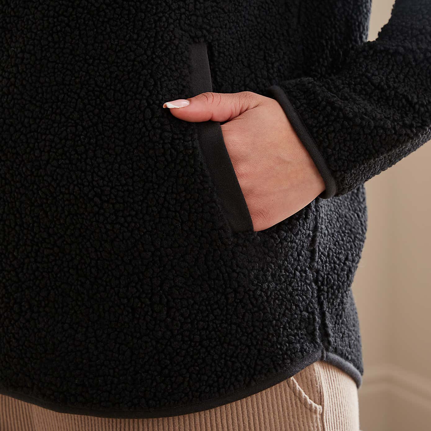 Carousel zoom image position 2 of 3