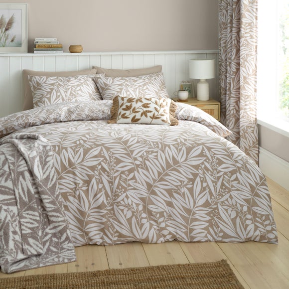 Catherine Lansfield Sorrel Leaves Reversible Duvet Cover Pillowcase Set