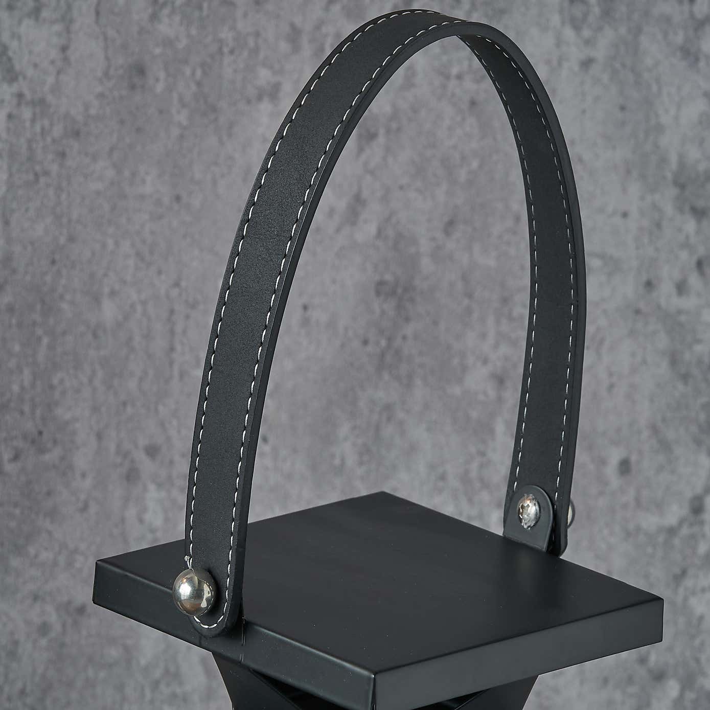 Carousel zoom image position 3 of 5