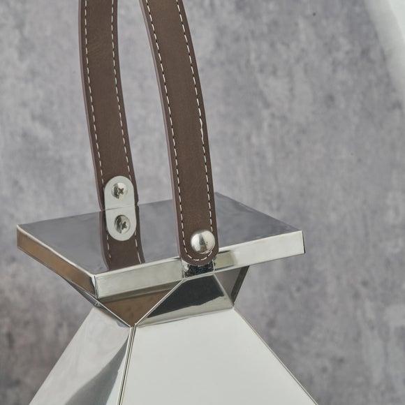 Carousel navigation image position 3 of 4