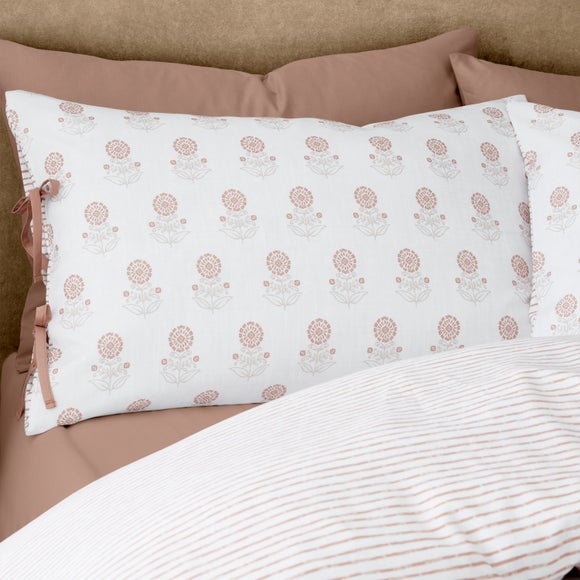 Carousel navigation image position 2 of 9