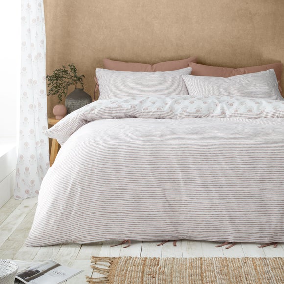 Carousel navigation image position 4 of 9