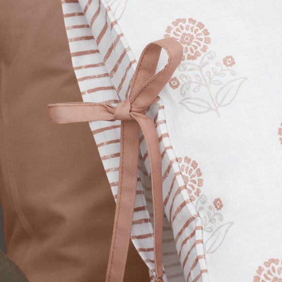 Carousel navigation image position 6 of 9