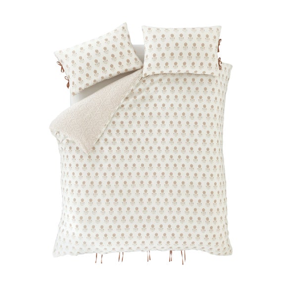 Carousel navigation image position 8 of 9