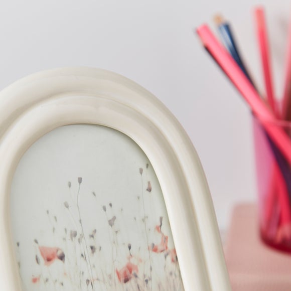 Carousel navigation image position 2 of 3