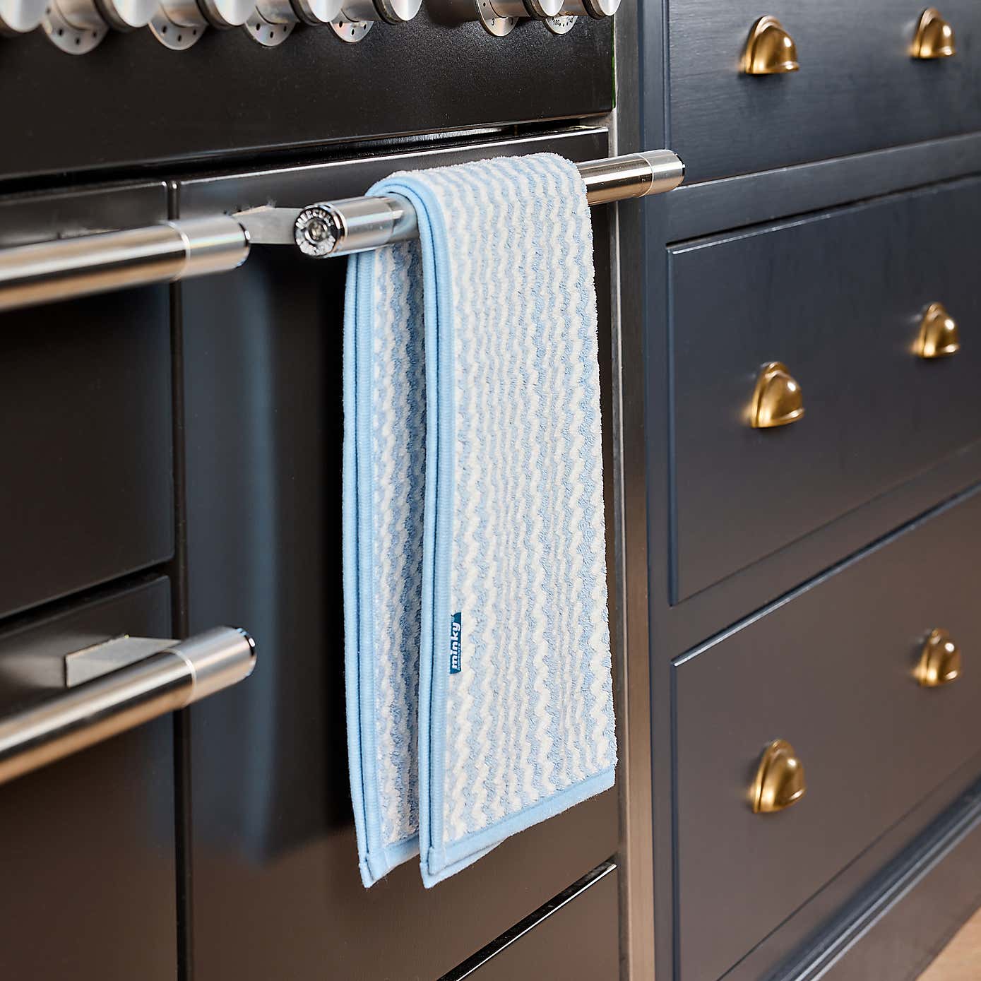 Carousel zoom image position 4 of 6