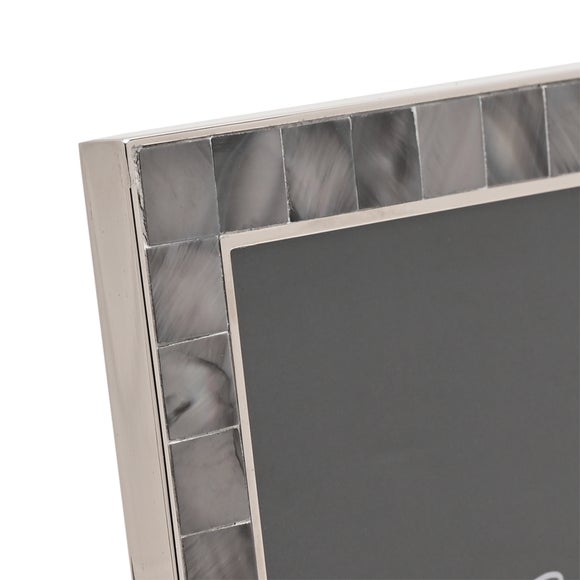 Carousel navigation image position 2 of 6