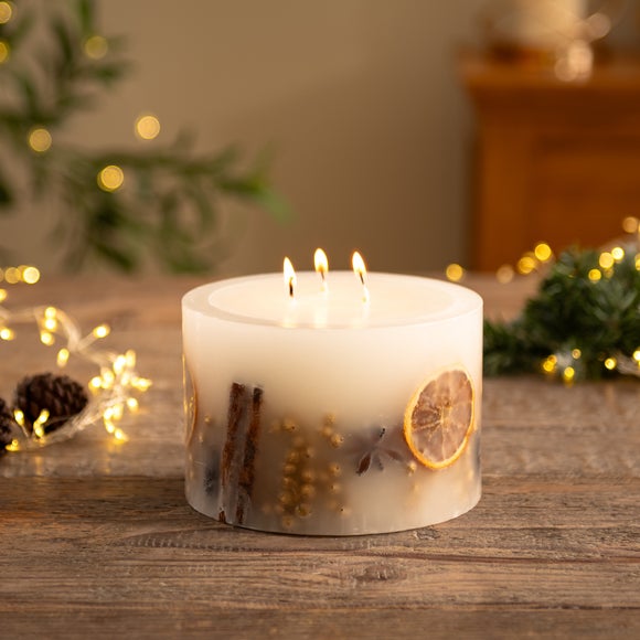 17 Christmas Candles That Bring Festive Fragrance To Every Room