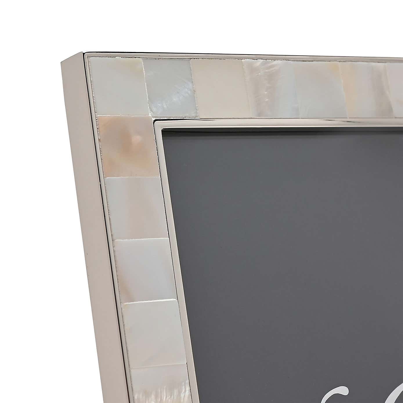 Carousel zoom image position 2 of 6