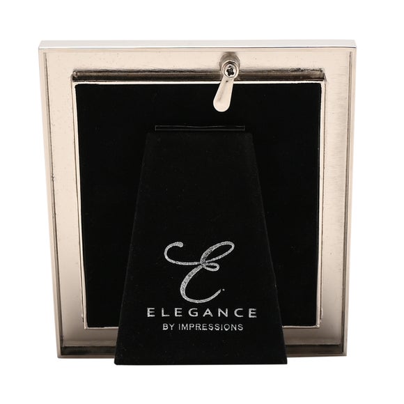 Carousel navigation image position 3 of 6