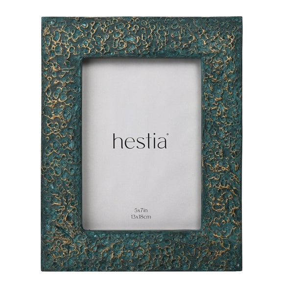 Carousel navigation image position 2 of 3